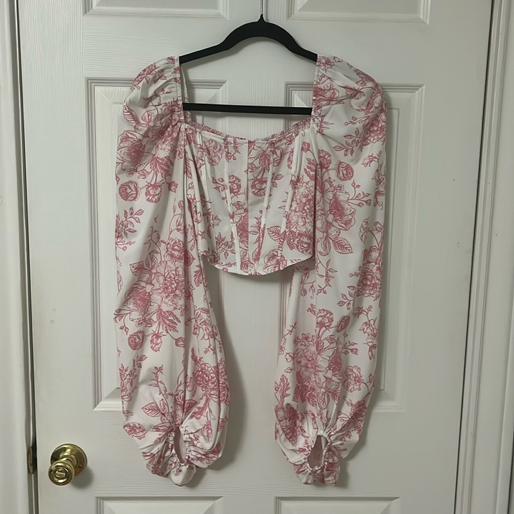 Long sleeve crop blouse